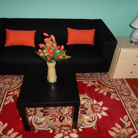Cheap Booking Rooms لوسبيتاليت دي يوبريغات المظهر الخارجي الصورة